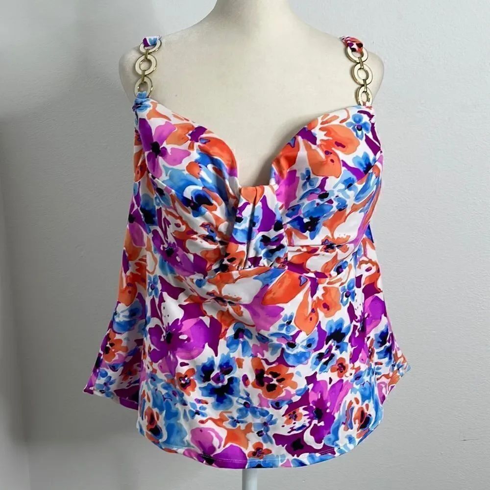 Catalina collections swim tank. Floral. Size 3X. Built in bra. EUC.